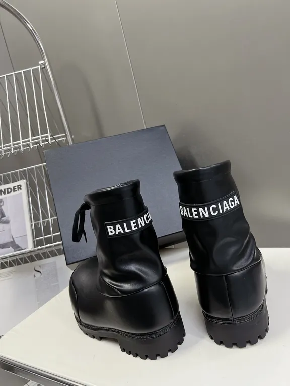 Balenciaga Shoe 